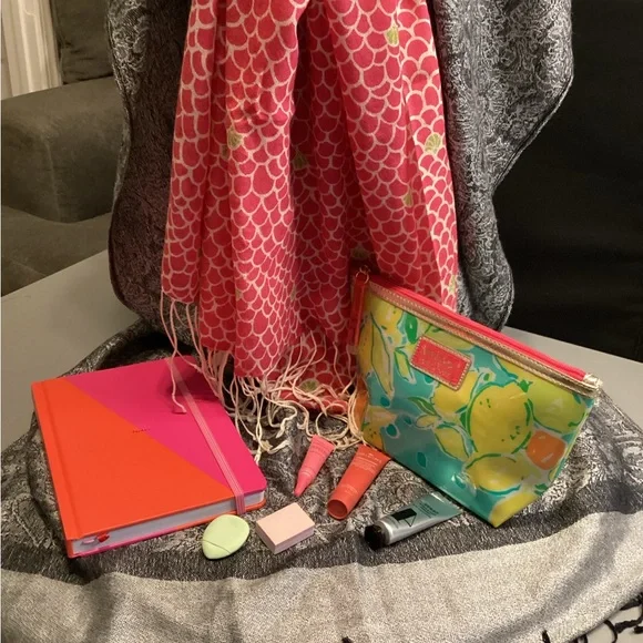 💥Low Start Lily Pulitzer silk & cashmere scarf, cosmetic bag full of goodies